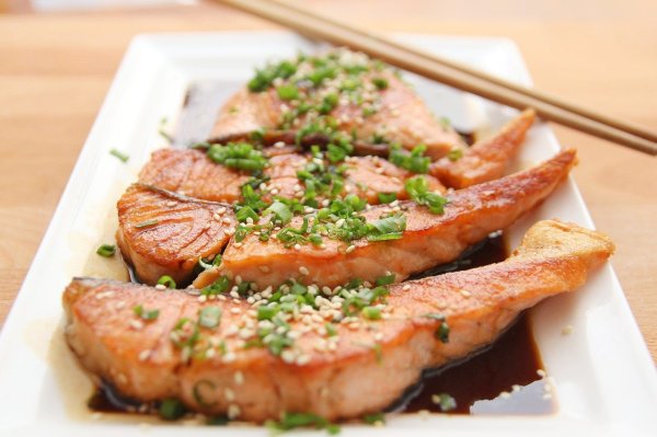 Nutrition needs change with age. Experts reveal the key foods that should and should not be eaten after the age of 50