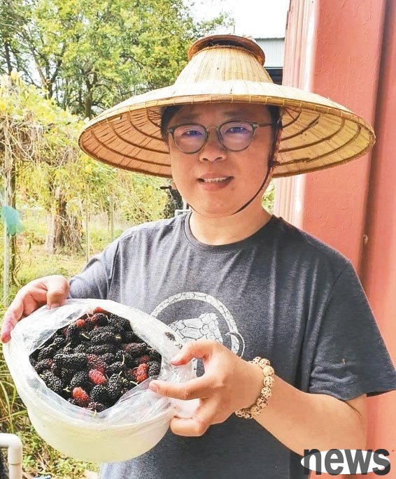 柯永輝
記者生涯20多年，北投出生長大，旁觀過苗栗、台中、嘉義等地江湖，喜吃愛喝也好奇飲食掌故，受唐魯孫、梁實秋、逯耀東、朱振藩等啟發，食記溯源結合雜感，我手寫我口。圖/柯永輝 