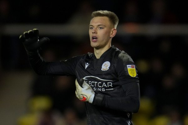 TA: Bremen is in-depth negotiations with Arsenal on goalkeeper Carl Hein on loan