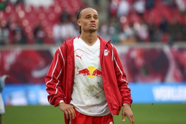 Photograph: Chelsea proposed that only by joining the player exchange can we sign Simmons